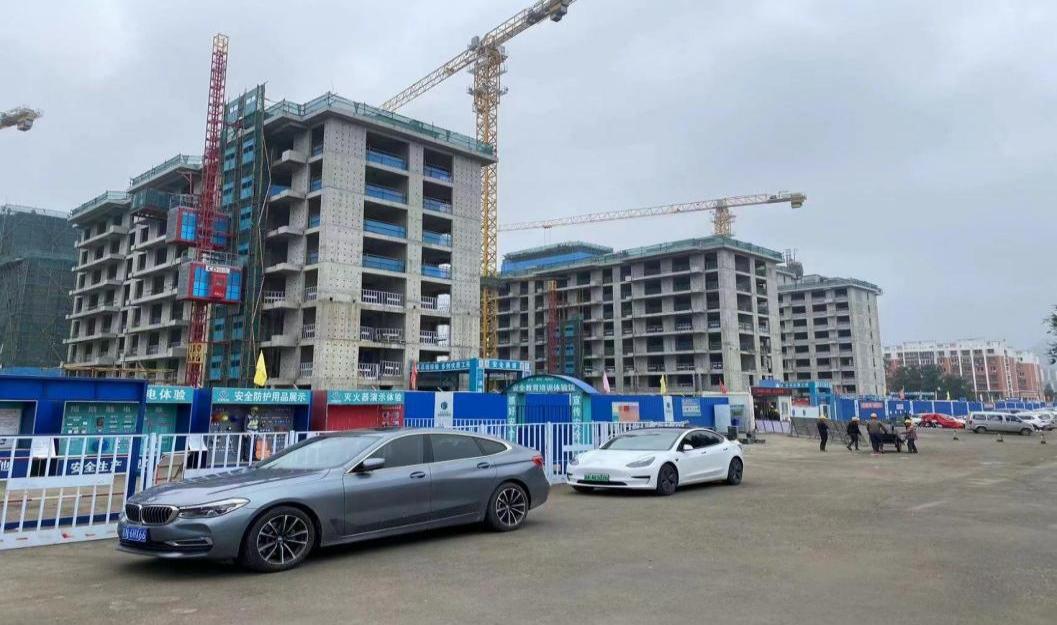 施工現(xiàn)場(chǎng)外景